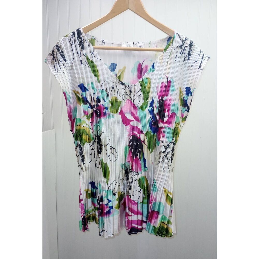 Cato pleate fabric sleeveless floral blouse size 18/20